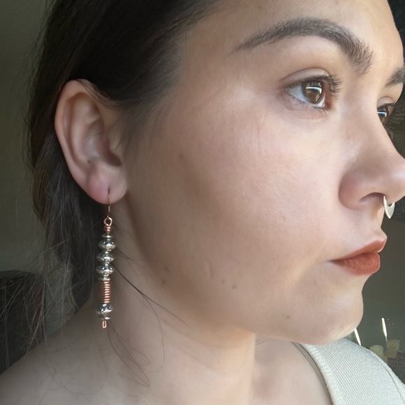 Two tone metal earrings - Picture 3 of 3